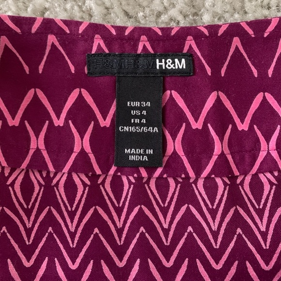 H&M colorful tribal print skirt - Picture 2 of 3